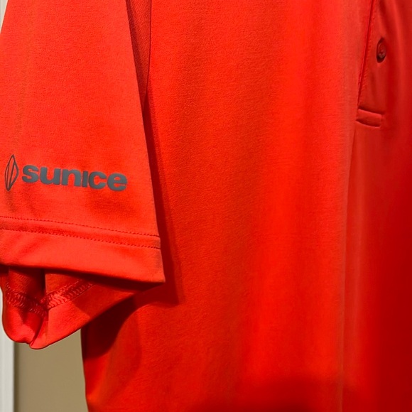 Sunice Red Golf Polo Size L - Picture 4 of 4